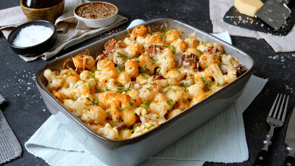 Blumenkohl-Gnocchi-Auflauf mit Cabanossi