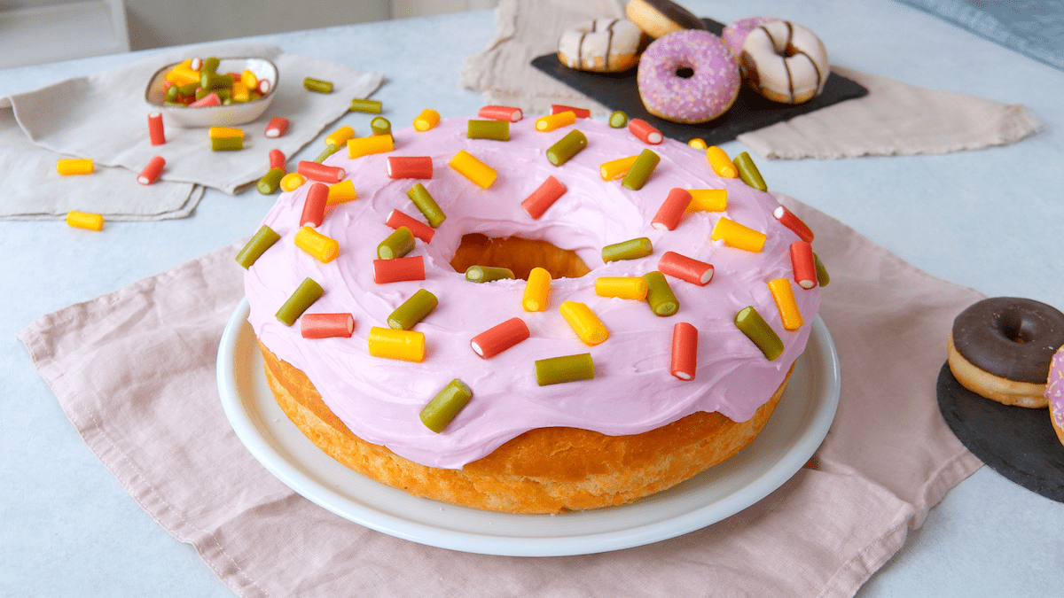 Gigantischer Donut, gefÃ¼llt mit Marshmallows und mehr