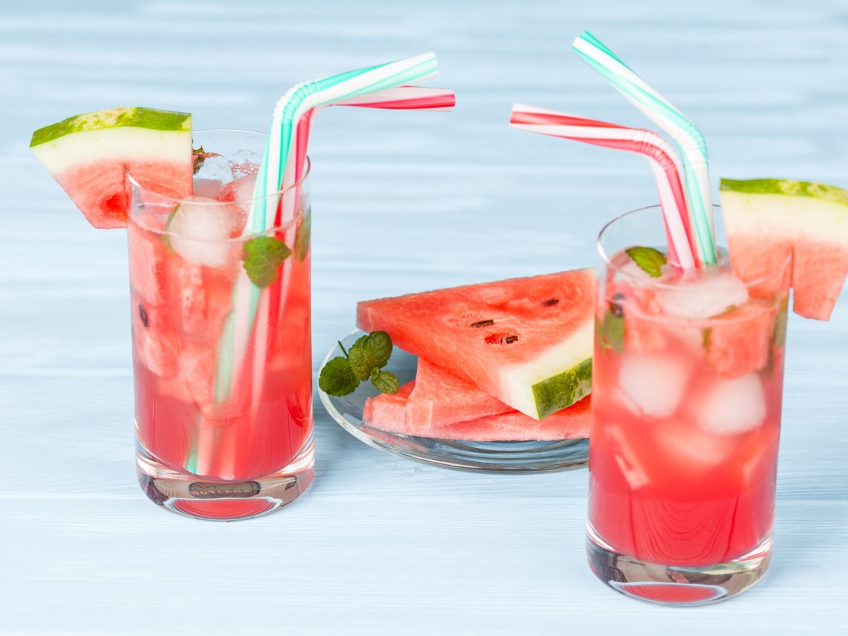 Süße Sommerbowle mit Melone: spritziges Rezept für den Grillabend