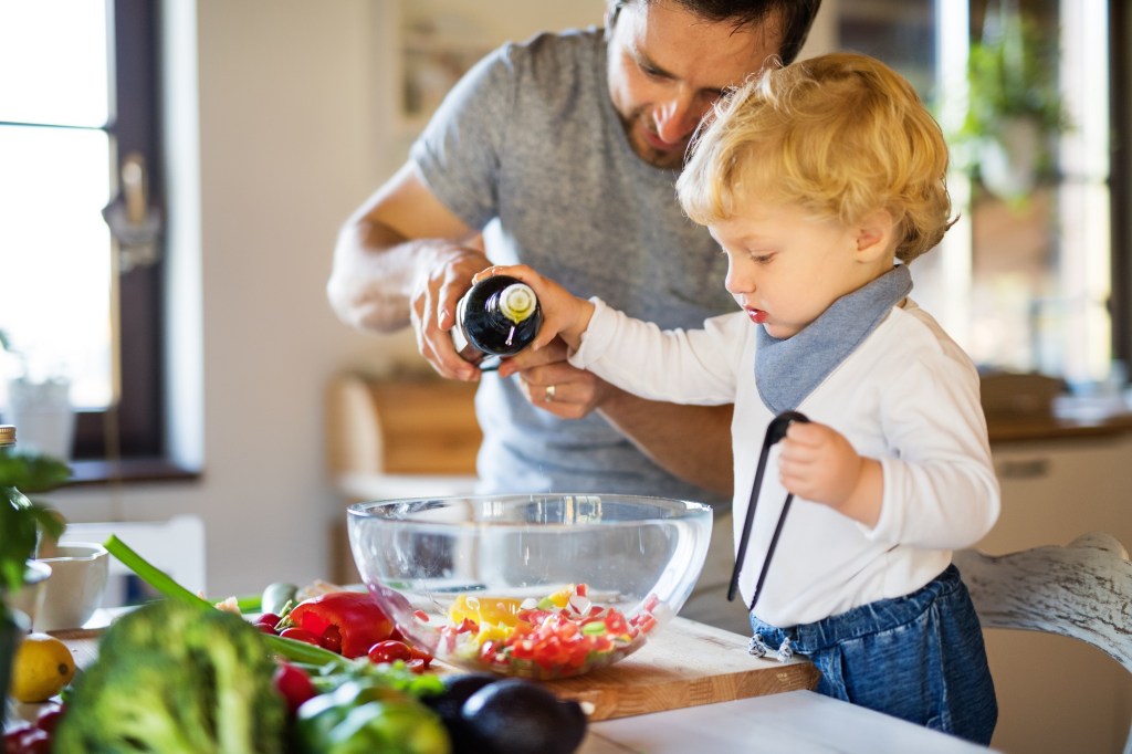 Gemeinsames Kochen und Backen.