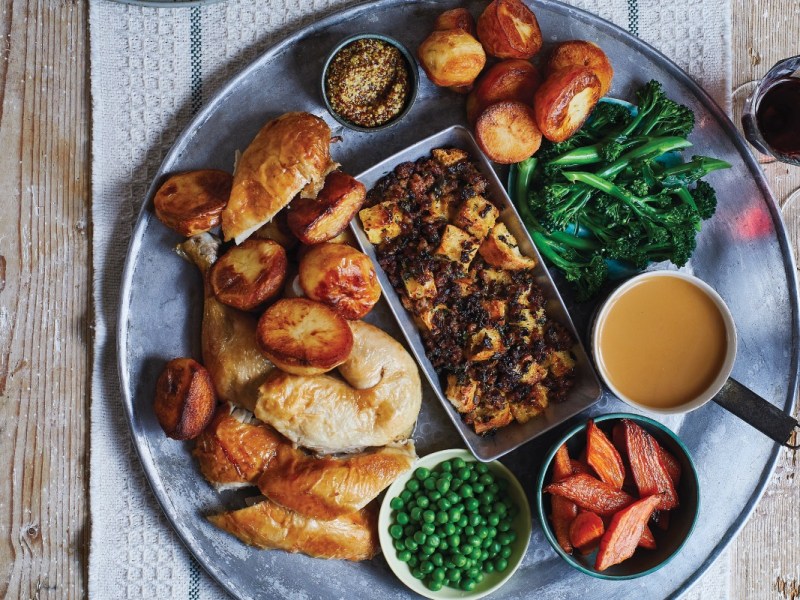 Ein Hähnchenbraten-Board in der Draufsicht.