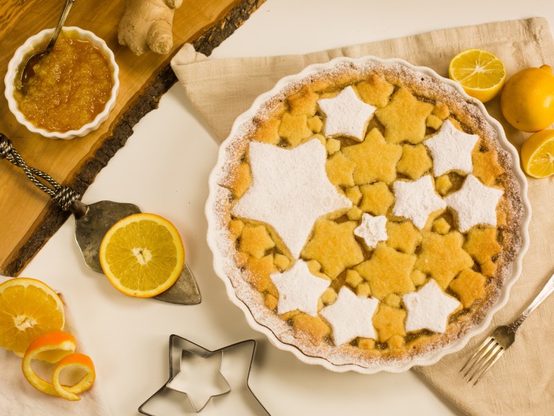 Zitronen-Ingwer-Tarte in der Draufsicht.