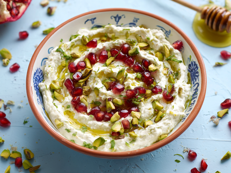 Einfach gemacht, schwer zu toppen: Granatapfel-Pistazien-Dip